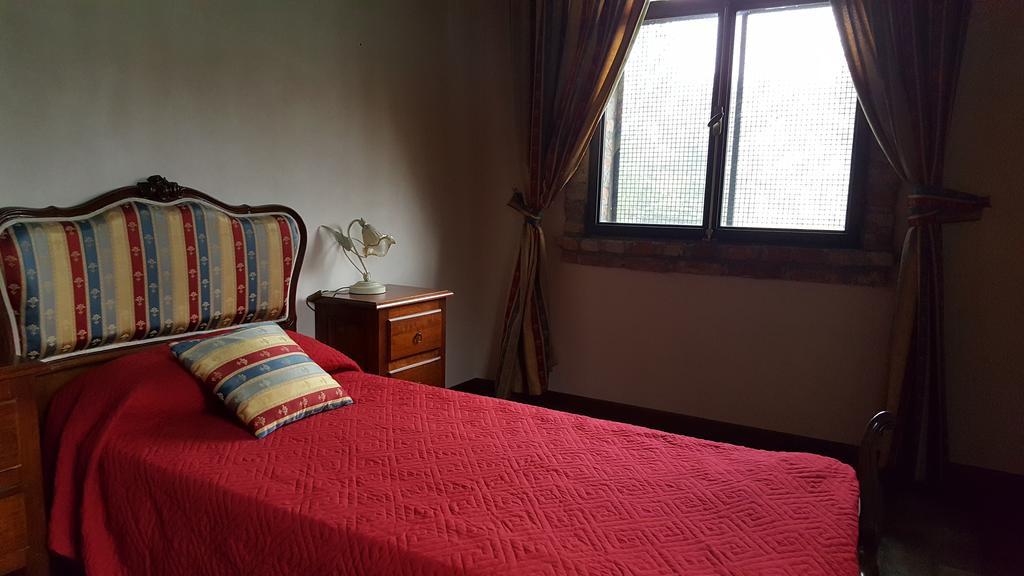Tenuta Il Tenchio Hotell Lacchiarella Exteriör bild