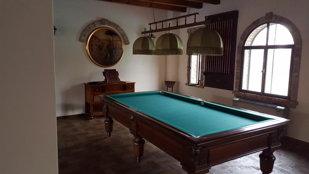 Tenuta Il Tenchio Hotell Lacchiarella Exteriör bild
