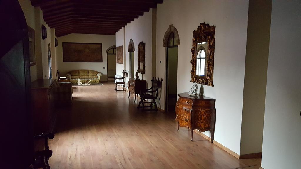Tenuta Il Tenchio Hotell Lacchiarella Exteriör bild