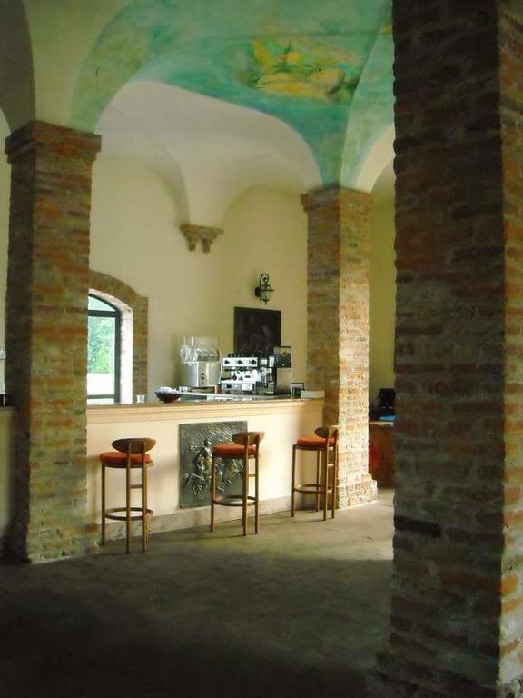 Tenuta Il Tenchio Hotell Lacchiarella Exteriör bild